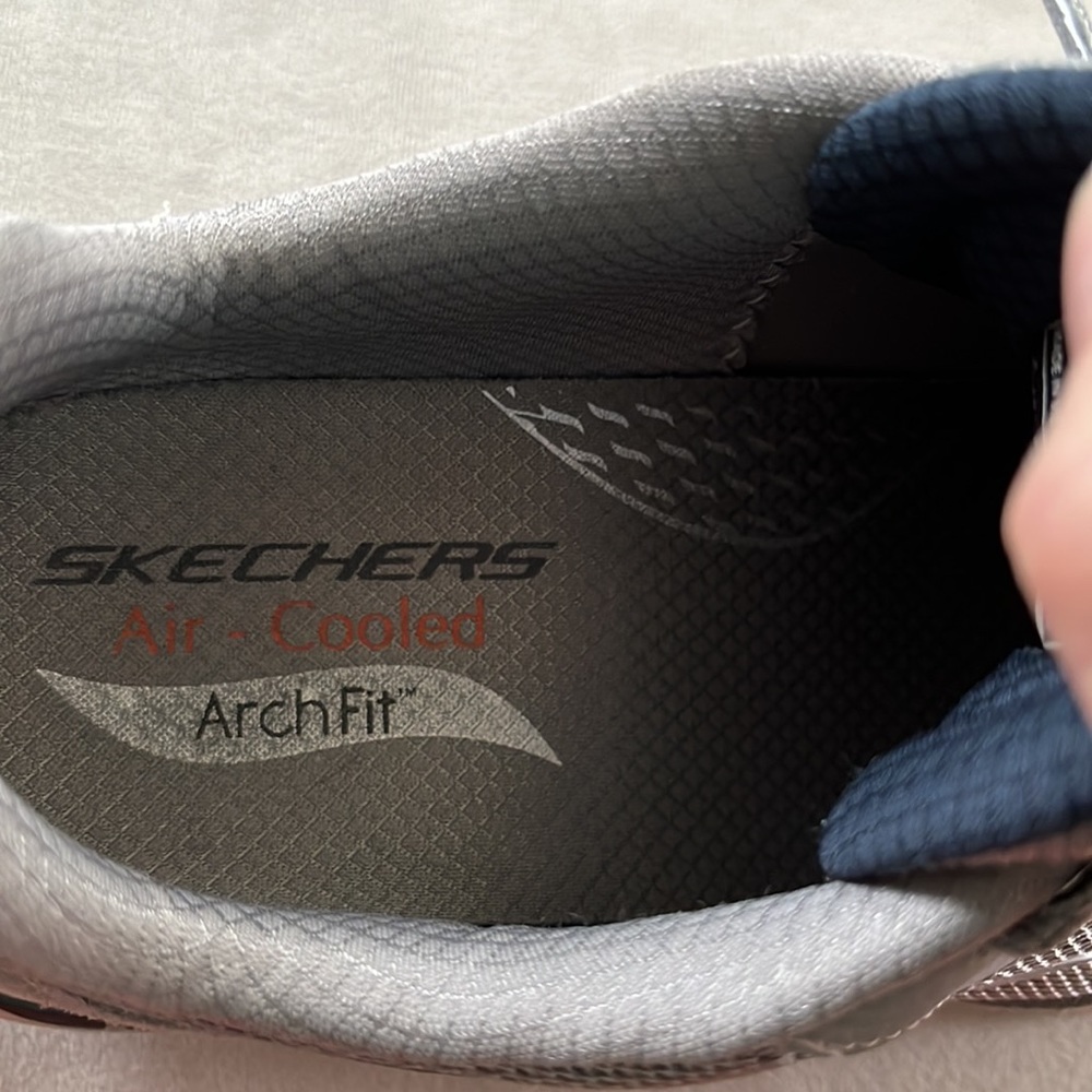 EUC Sketchers ArchFit sneakers, men’s size 8, gray, like new, worn twice - Picture 8 of 10